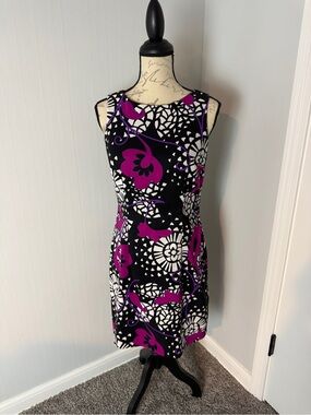 Dressbarn size 8 Sleeveless Black & Purple Floral Sheath Dress